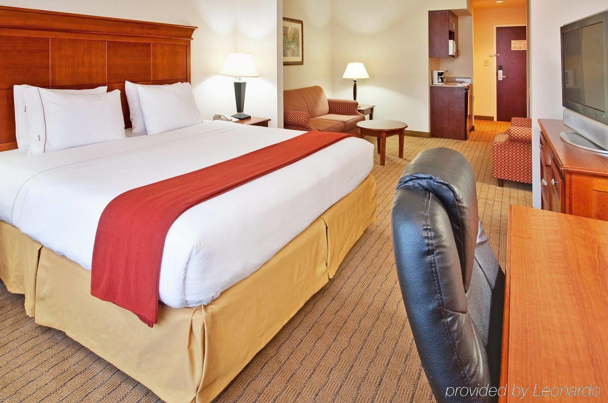 Holiday Inn Express & Suites Dyersburg By Ihg Zimmer foto